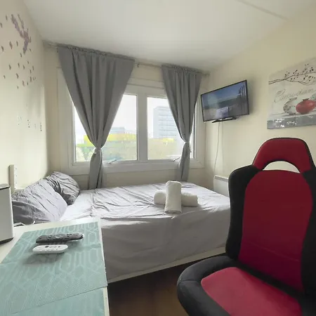 Charming London Rooms For Rent Ideal For Tourists Near Portobello Market
